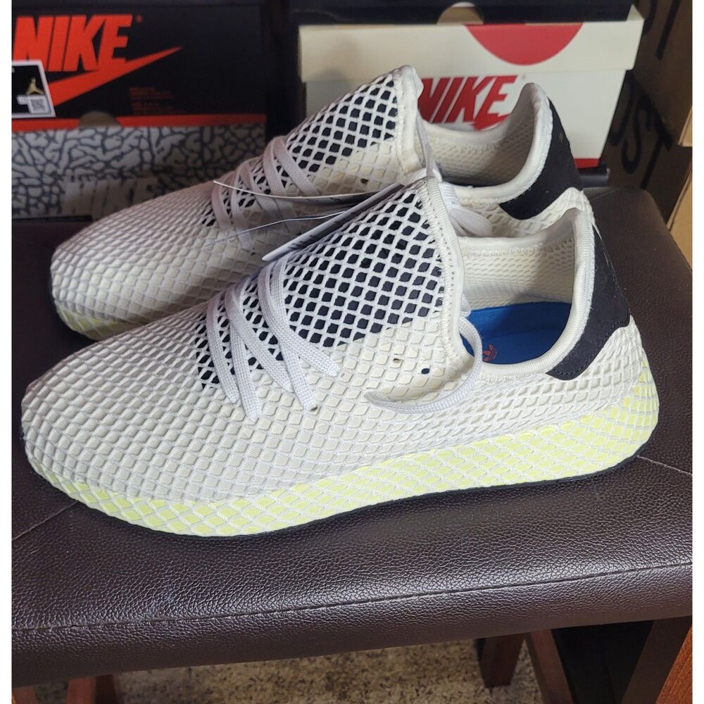 Adidas Deerupt Runner CQ2629 White Black Volt Men's Size 10 NEW w/ Box